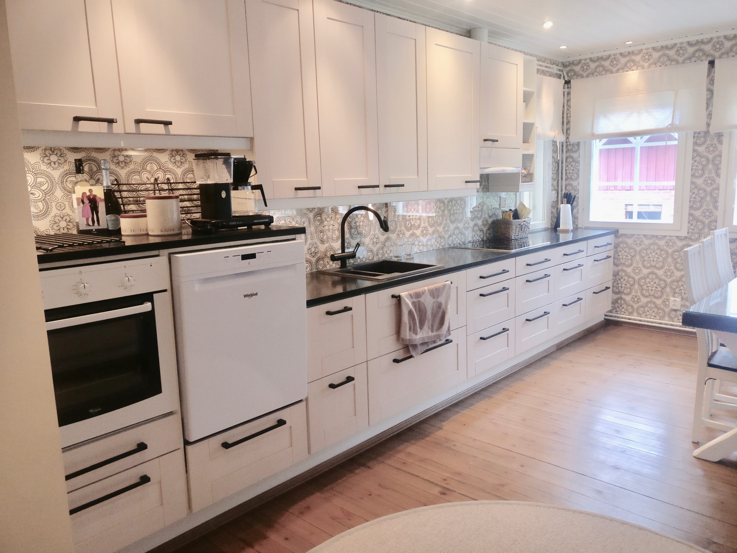 Pure Black - Image 6