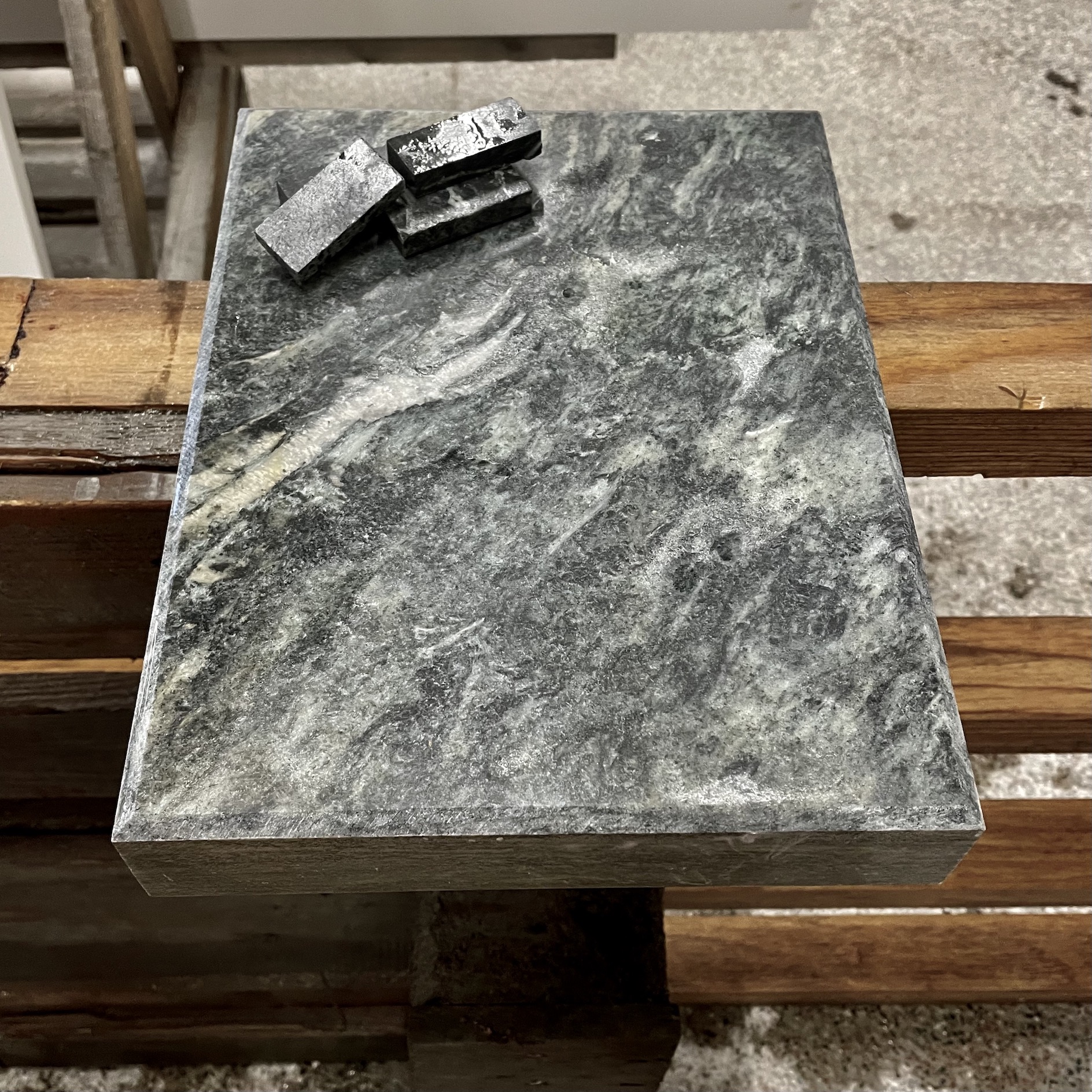 Pieni lämmönvaraajakivi 32 x 25 cm